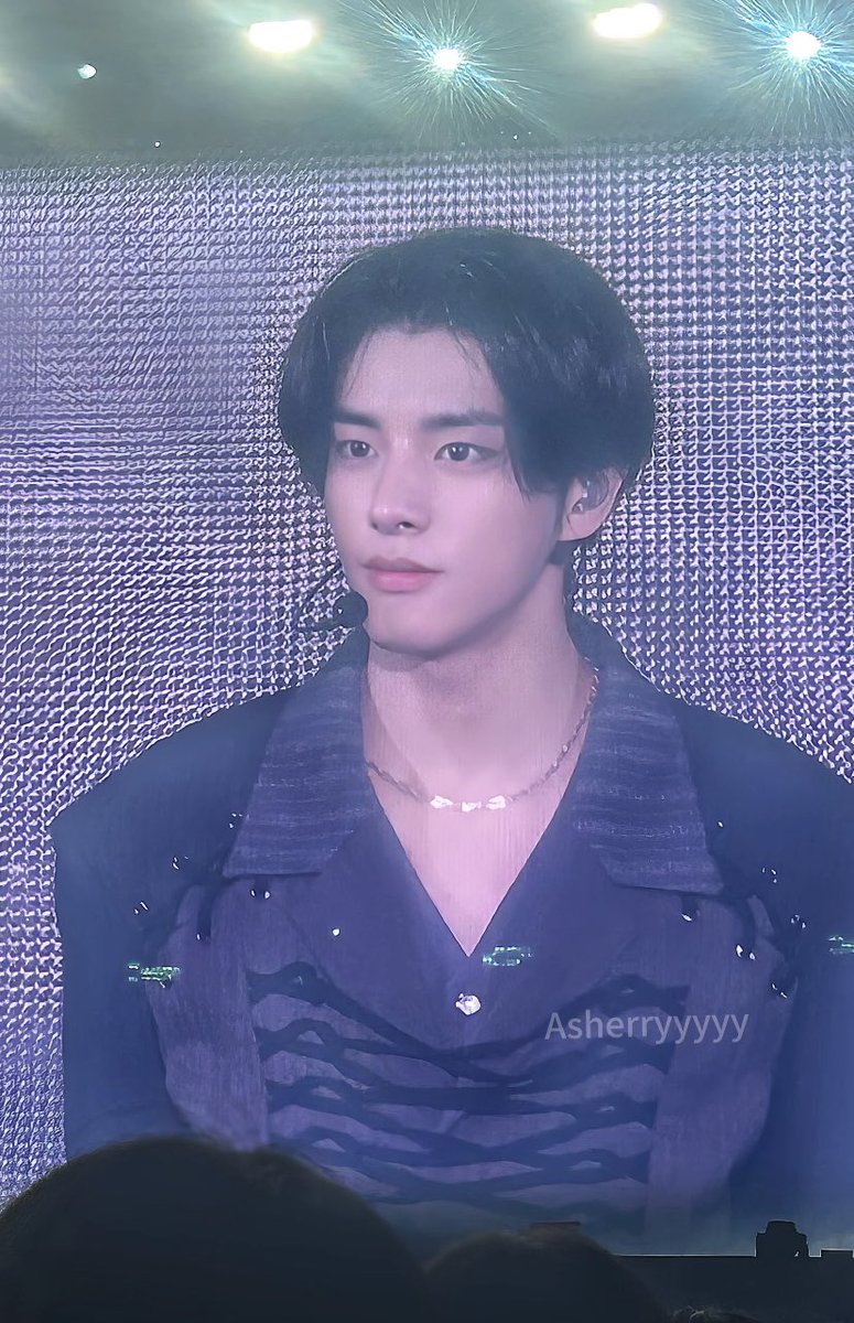 Jeyijeki's tweet image. 250126
jake looks like disney prince coded here 😭

#JAKE #제이크 #엔하이픈_제이크
#WALKTHELINE_IN_JAPAN