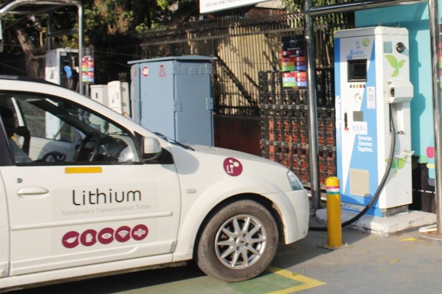 InvGurInd's tweet photo. EVs likely to hit 30-35 pc of annual vehicle sales in India by FY30

https://t.co/2vs3qmQMJd

#India #Industry #Electricvehicle #SBICAPS #Investmentuguruindia https://t.co/RYr5CXNv2U