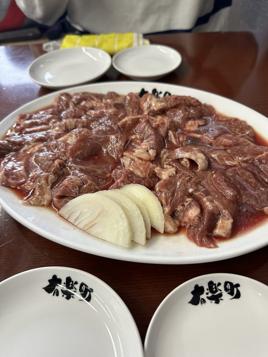 念願の #有楽町　さんへ
オープンから並ぶほどでした！30前に行って良かった👌
初めてジンギスカン美味しいと思った
とにかく安いしまた絶対行きます🫶