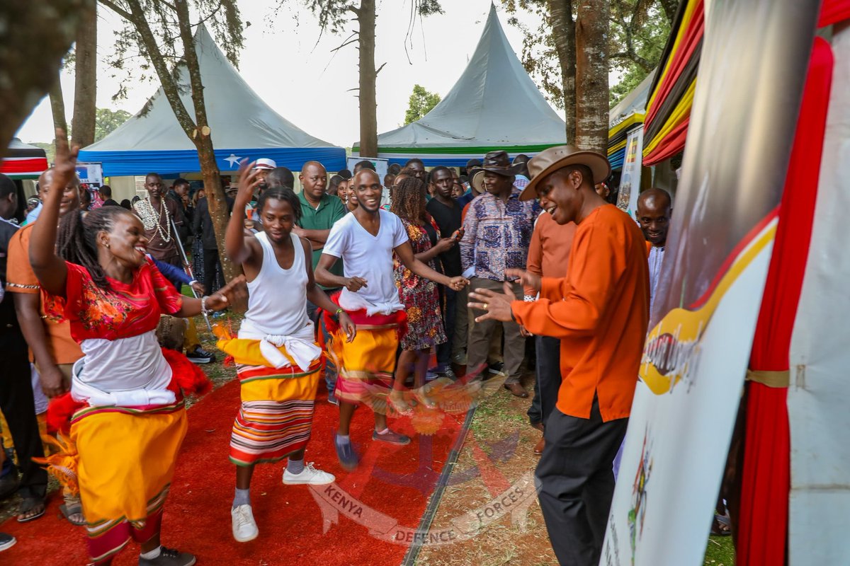 kdfinfo's tweet photo. The Commandant JCSC, Maj Gen Eric Kinuthia, led the College community and invited guests in celebrating the annual JCSC Cultural Day in Karen, Nairobi. https://t.co/qZb2no8obG