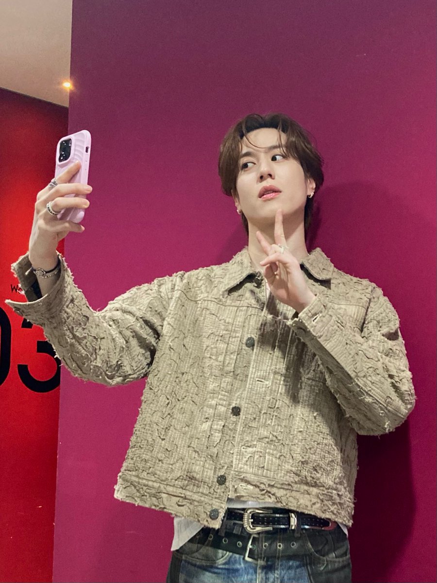 AOMGOFFICIAL's tweet photo. [유겸 (YUGYEOM)]

GOT7 'PYTHON' BTS 🐥💚

'PYTHON' 마지막 음악방송 무대까지 응원해 주신 모든 팬 여러분께 감사드립니다 ❄️🐍

@yugyeom
#유겸 #YUGYEOM
@GOT7Official 
#GOT7 #갓세븐
#PYTHON #GOT7_PYTHON
#WINTER_HEPTAGON
#AOMG https://t.co/kTCROJUUgp