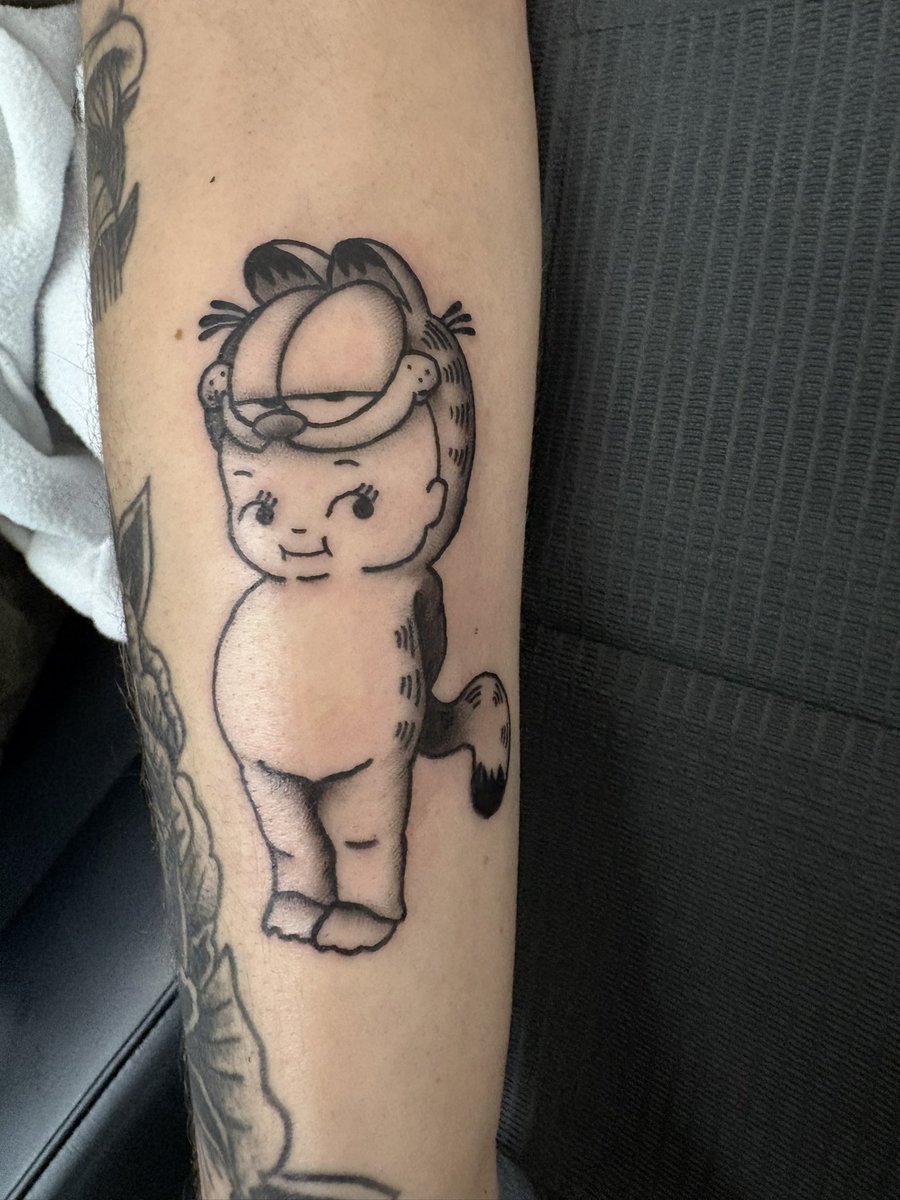 cincothemayo's tweet photo. me 🤝 cute lil guys as tattoos https://t.co/zh0131Aa2w