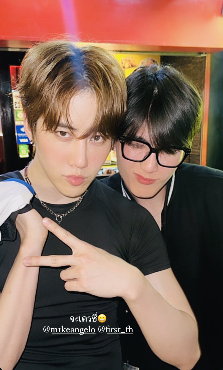 blogM1F1's tweet photo. 🫠🖤🧡#MikeFirst #First_Chalongrat #m1keanglo #รักแรกของเฟริสท์ #mikeangelo https://t.co/CaIccR3cAJ