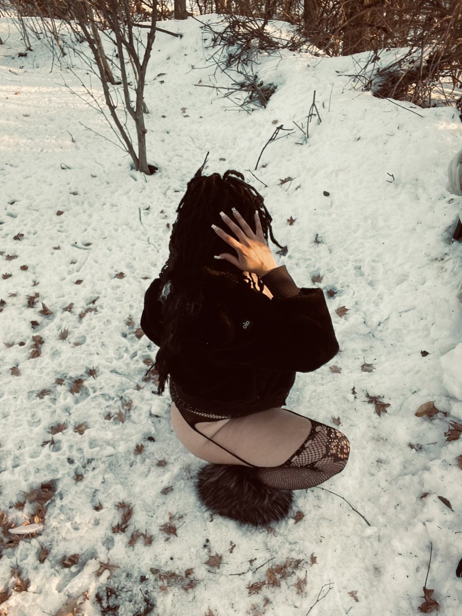 ms_Tbaybee's tweet photo. BABY ITS COLD OUTSIDE ❄️🌨️❄️
.
.
.
.
.
.
. 
🩵💙LINK IN BIO🩵💙

#x #contentcreator #milf #shein #ky #fashionnova #mixed #BBW #outdoors #BBWcreator #of #newcreator #xxx #dreadhead #yellowbone #fantasy https://t.co/wqXiLEuA86