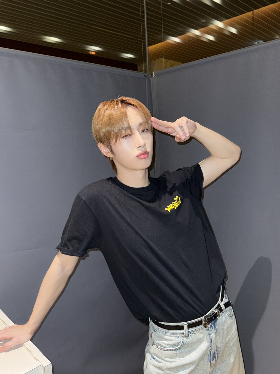 BDU4official's tweet photo. [📷]

느좋? 아니죠.. 새좋😳

#BDU #비디유 #BITSAEON #빛새온 #ビッセオン https://t.co/Da1eWH4RCB