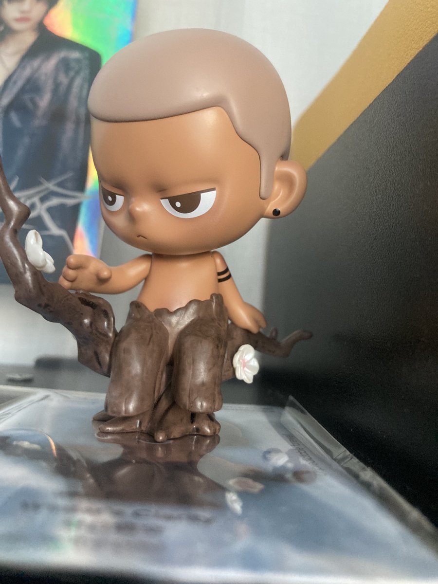Dalphy_1's tweet photo. I've never collected blind boxes, but I just get who this little boy reminded me of. I couldn't resist! 🥹🥹

#popmart #kubospace #hyunjin https://t.co/naqeR0wBxi