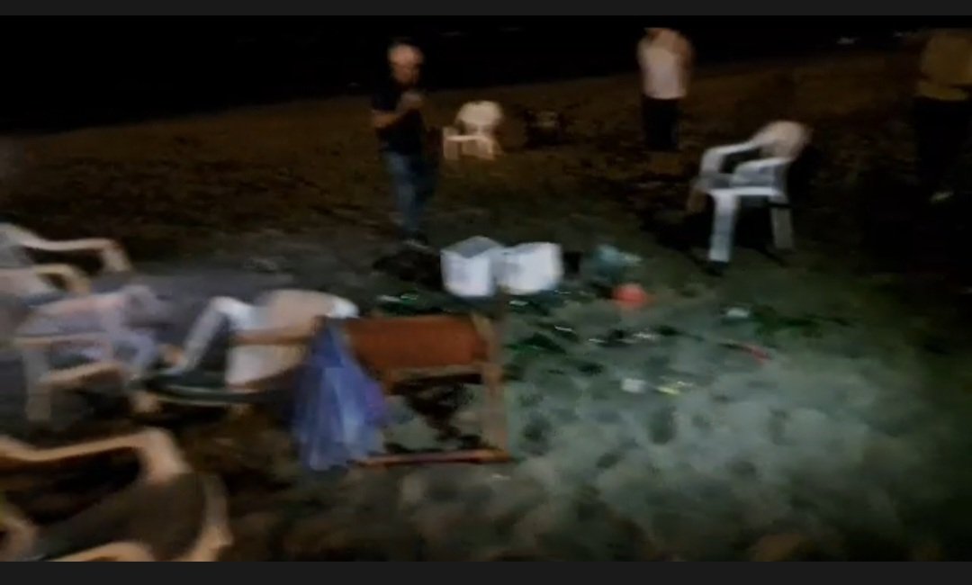 hipolitoec1's tweet photo. Muertes al estilo sicariato causan terror en #SantaElena. Un oficial de la CTE identificado como Ronald Gancino fue asesinado la noche del 25 d enero en la playa de #Chipipe(Salinas) durante un ataque armado perpetrado por varios sicarios.El hecho violento dejó  además 4 heridos. https://t.co/9RHtSDNOAx