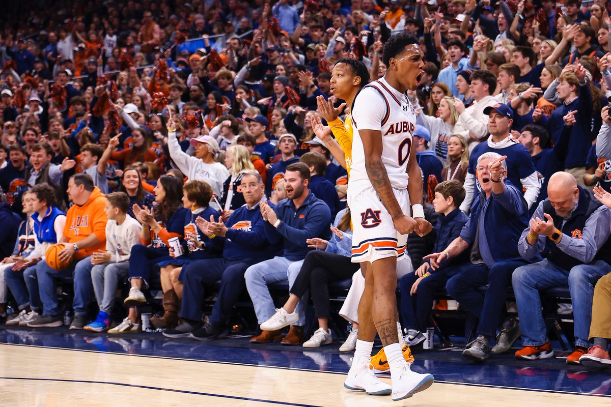 AuburnMBB's tweet photo. CLUTCH PLAYMAKER‼️ https://t.co/6RwcHzBX63