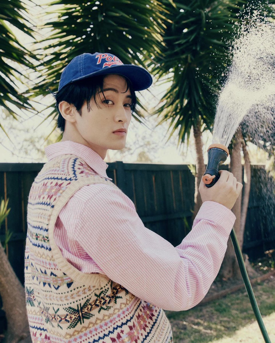 Ieemarkees's tweet photo. harperbazaarkorea ig post with mark https://t.co/UjmjJMo5DW