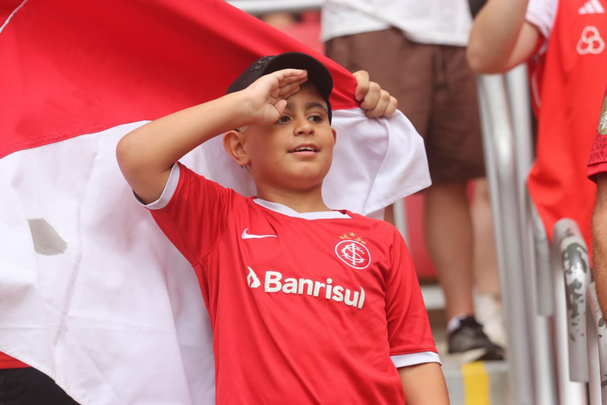 Boa noite pra quem matou as saudades de fazer a continência neste sábado de vitória colorada! 🫡💤

Obrigado pelo apoio de sempre, meu povo! ❤️🤍

📸 Fred Colorado