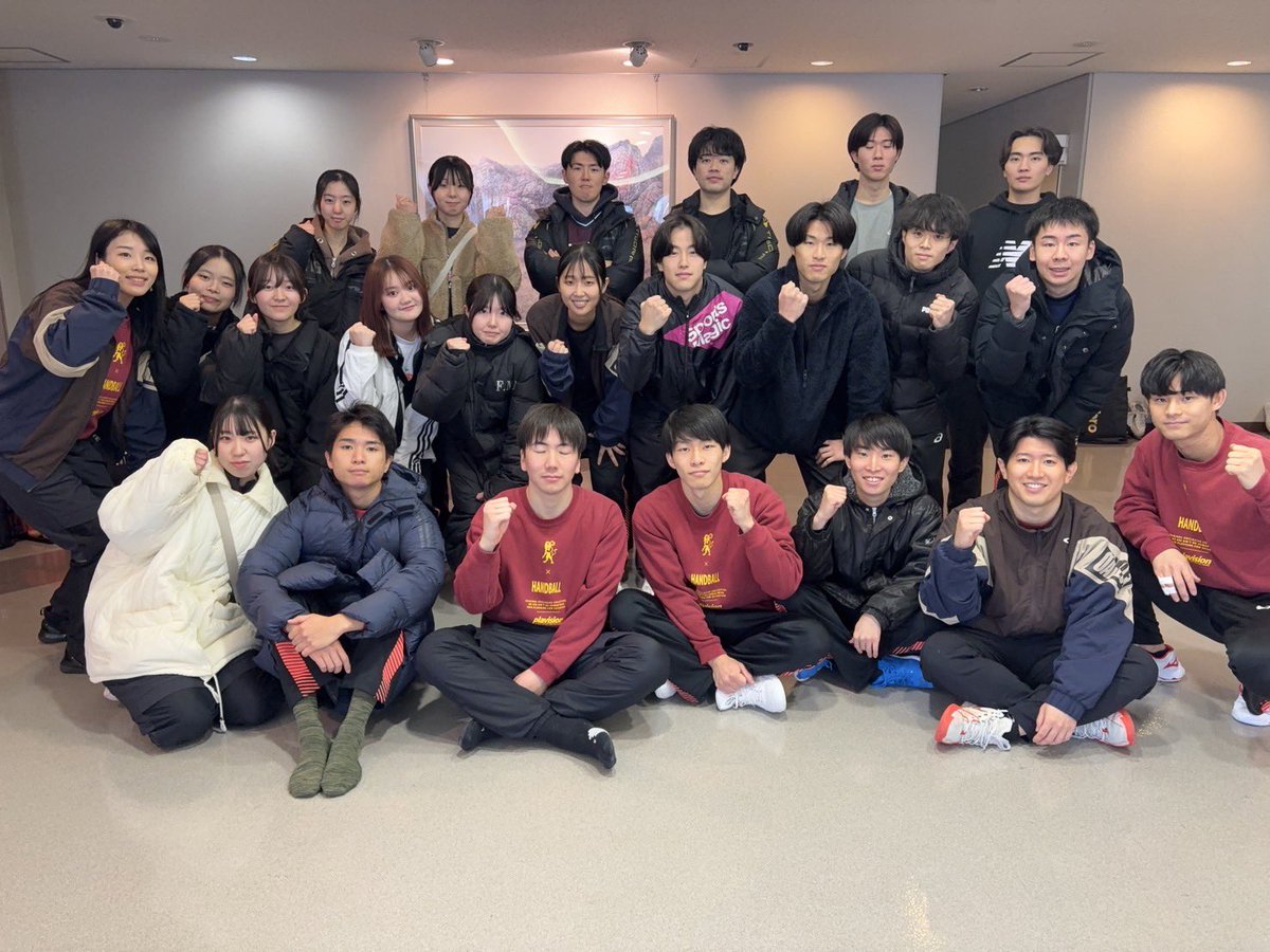 fmhb_2023's tweet photo. 1月19日、26日に行われたオザキスポーツ杯の結果をお知らせいたします。

vs オール敦賀　24-22 ⚪️
vs北陸高校        11-29 ⚫️ https://t.co/5uL2gcGmAx