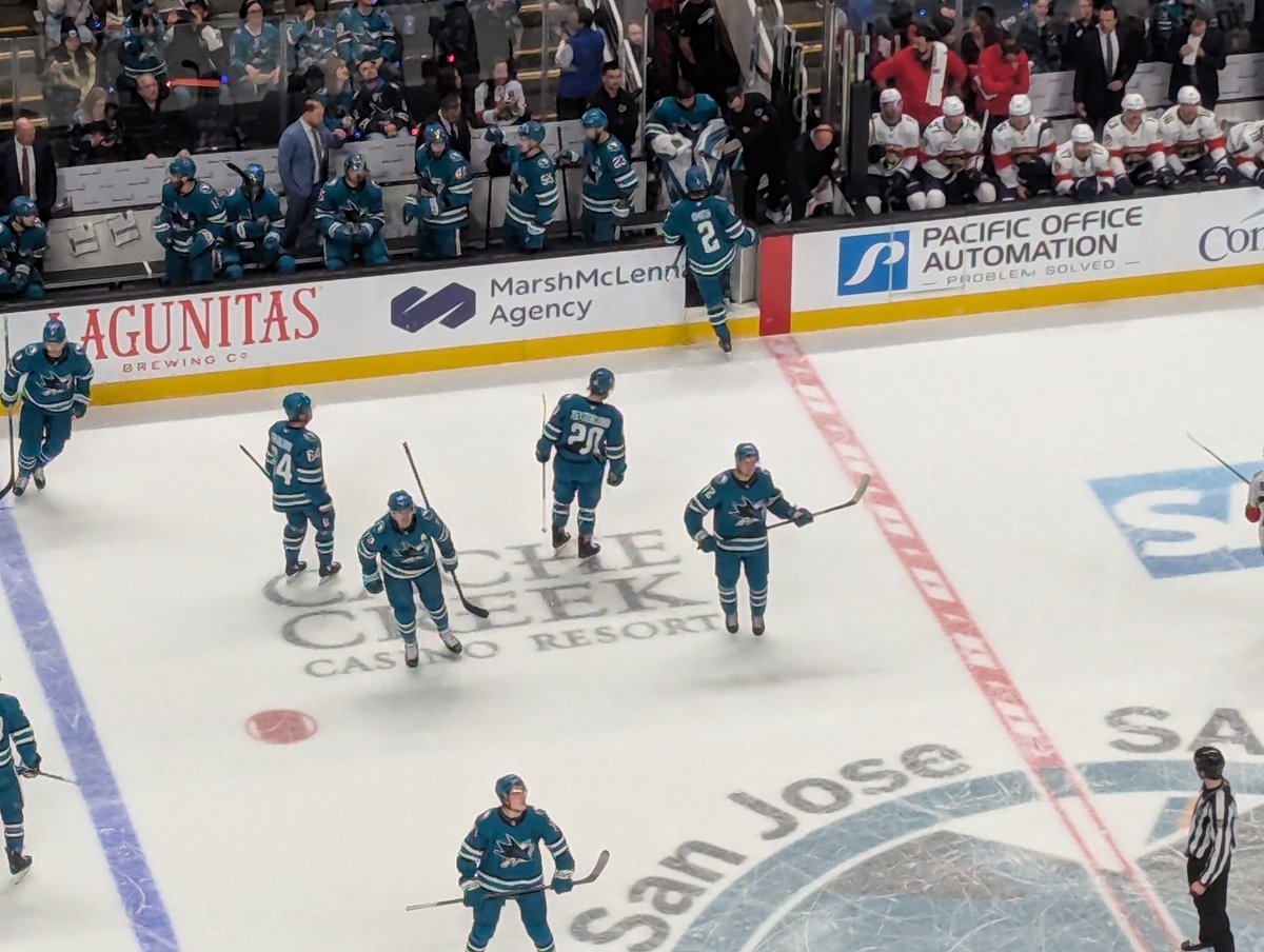 After giving up an early goal to Florida, the Sharks get two quick goals, less than a minute apart, from Cody Ceci (4) and Will Smith (2) to take a first period lead.