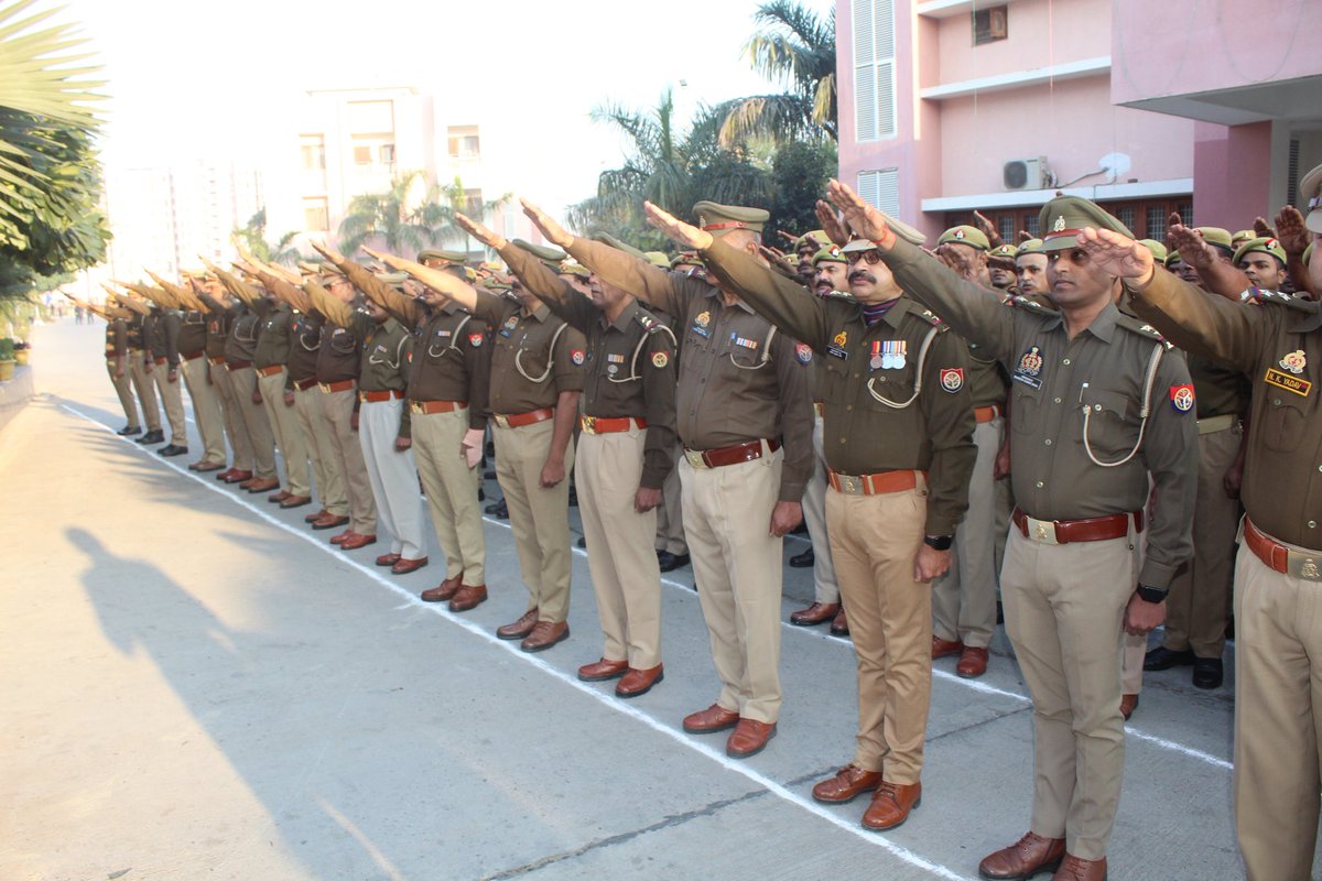 co32pacup's tweet photo. गणतंत्र दिवस 2025 के अवसर पर सेनानायक महोदया सुश्री प्राची सिंह के कुशल नेतृत्व में आयोजित भव्य समारोह ने देशभक्ति और गौरव की अद्भुत झलक प्रस्तुत की। आपका नेतृत्व पीएसी बल और राष्ट्र के लिए प्रेरणास्त्रोत है। जय हिंद! @adgpacup @Uppolice @prachiIPS https://t.co/M55D8SEbyo