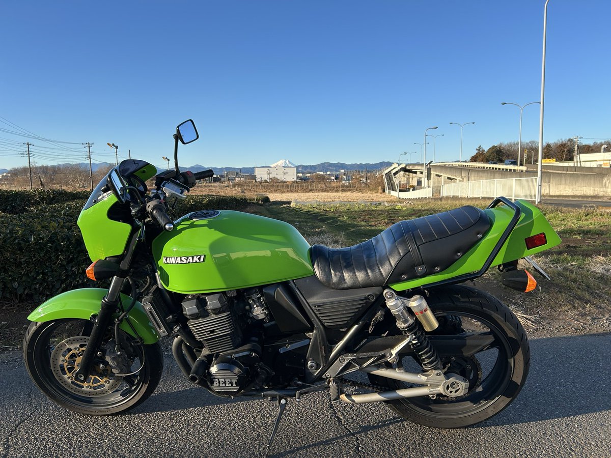 ZRX400_hiro's tweet photo. 朝の７時から８時の１時間だけ走ってきた〜☺️
めっちゃ寒かった🥶
けど、楽しかった〜😊 https://t.co/BqtS1pIJVl