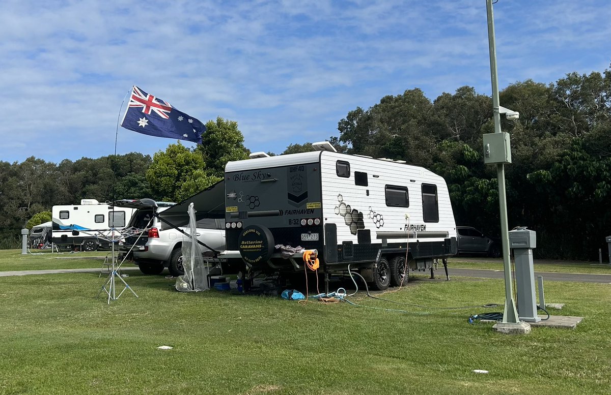CCash4trash's tweet photo. @mark_rorke Happy Australia Day Everyone 😎👍🇦🇺 https://t.co/z8jZfCc08G