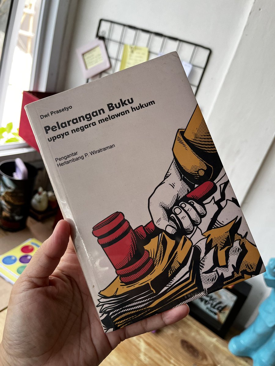 muthiaesfand's tweet image. Buku-buku tema buku, penerbitan buku, dan pembaca yang agak rare di toko buku online lain, ada di @bukuditeras