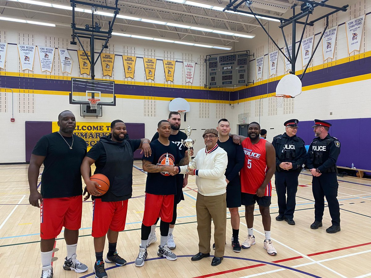 Ahmadiyya Muslim Youth Association, Simcoe Region, hosted an exhibition match against York Regional Police at Newmarket High School. 

After an intense competition, YRP won the match by one point. It was an honour to host our officers. Thank you <a href="/YRP/">York Regional Police</a> for engaging with our youth.