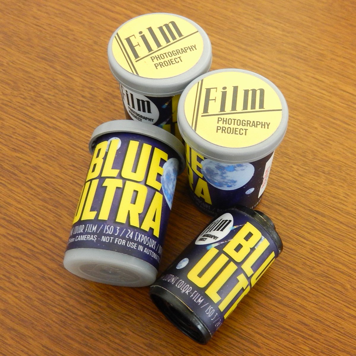 champcamera's tweet photo. BLUE ULTRA COLOR by #みすずが丘 店(#あざみ野)
柔らかなブルー~バイオレットの色調が美しい超低感度『#ISO3 』の #カラーネガフィルム。
マニュアル露出可能な #フィルムカメラ でのご使用がおすすめです。
#BLUEULTRACOLOR #FilmPhotographyProject #田園都市線
https://t.co/EZFDFt2YN2 https://t.co/96aDUuG9K5