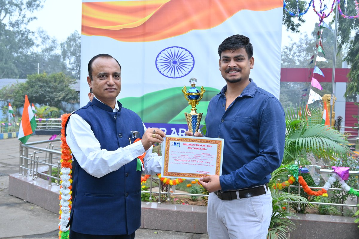 TalcherArea_MCL's tweet photo. Best Employee (MR &amp; DR) &amp; Executive awards of GM Unit, Talcher Area were given on the occasion of 76th Republic Day. 
Best Employee (DR) - Sri. Bapuji Bisoi, Cat-I.
Best Employee (MR) - Sri. Prasanna Sahoo, DEO.
Best Executive - Sri. B D Behera, SO (E&amp;M).
@mahanadicoal https://t.co/lS3SssC779