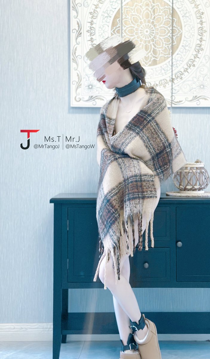MsTangoW's tweet image. 围巾的下面一丝不挂，外加手脚项圈，比全裸诱人。