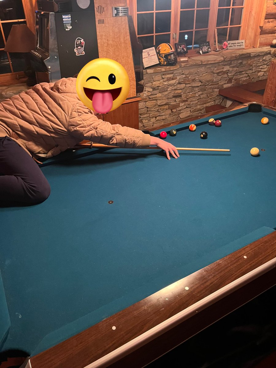 LeseanDaCaddy's tweet photo. “I’ll run anyone in pool ik what i’m doing” https://t.co/AXLuUySJuo