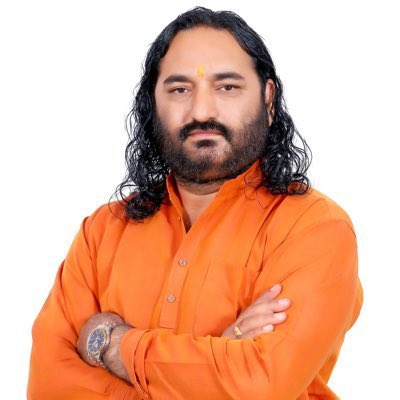 SJ Swami (@sjswamig) on Twitter photo तुम्हारी पसंद भगवा चाहत बन गयी है,
तुम्हारी हंसी सबके दिल की राहत बन गयी है।
और तुम्हें हमेशा खुश देखना सबकी आदत बन गयी है,
हमेशा की तरह ऐसे ही मुस्कुराते रहो जन्मदिन की बधाई हो।
#HDB #HappyRepublicDay <a href="/MYogiDevnath/">Yogi Devnath 🇮🇳</a> तुम्हारी पसंद भगवा चाहत बन गयी है,
तुम्हारी हंसी सबके दिल की राहत बन गयी है।
और तुम्हें हमेशा खुश देखना सबकी आदत बन गयी है,
हमेशा की तरह ऐसे ही मुस्कुराते रहो जन्मदिन की बधाई हो।
#HDB #HappyRepublicDay <a href="/MYogiDevnath/">Yogi Devnath 🇮🇳</a>
