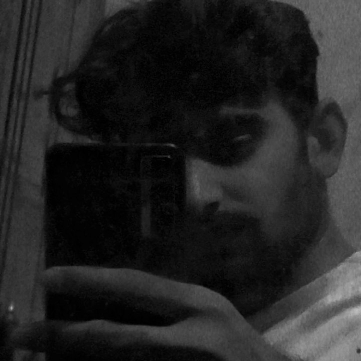 AzharAhsaan's tweet photo. کون آنکھوں میں چھپے  کرب کو پڑھتا ہو��ا ۔  
لوگ  اتنے  بھی  سمجھ دار  کہاں ہوتے ہیں
#قومی_زبان https://t.co/XVbOlHAkpw