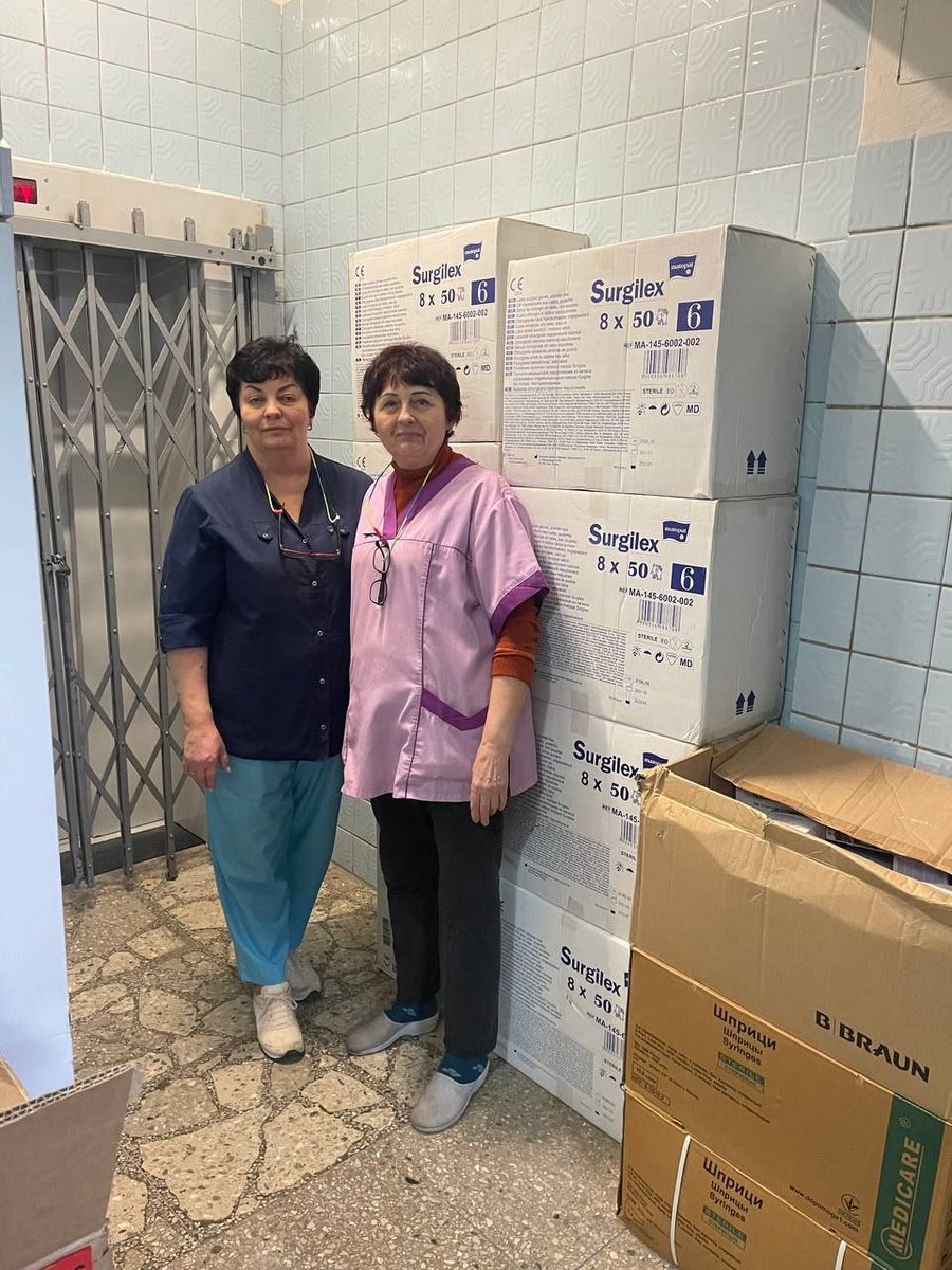 defendukraini's tweet photo. 1/9/2024 Kyiv, Ukraine
π¨π¦β€οΈπΊπ¦
4th Hospital Kyiv gets
- our surgical gloves
- β surgical kits & plaster from other groups from Canada π¨π¦
Big kudos too:
Rotary World
Ukraine in Armor
Ukrainian Canadian Social Services
Container 16 #ProjectUnstoppable https://t.co/CdxmborBxB