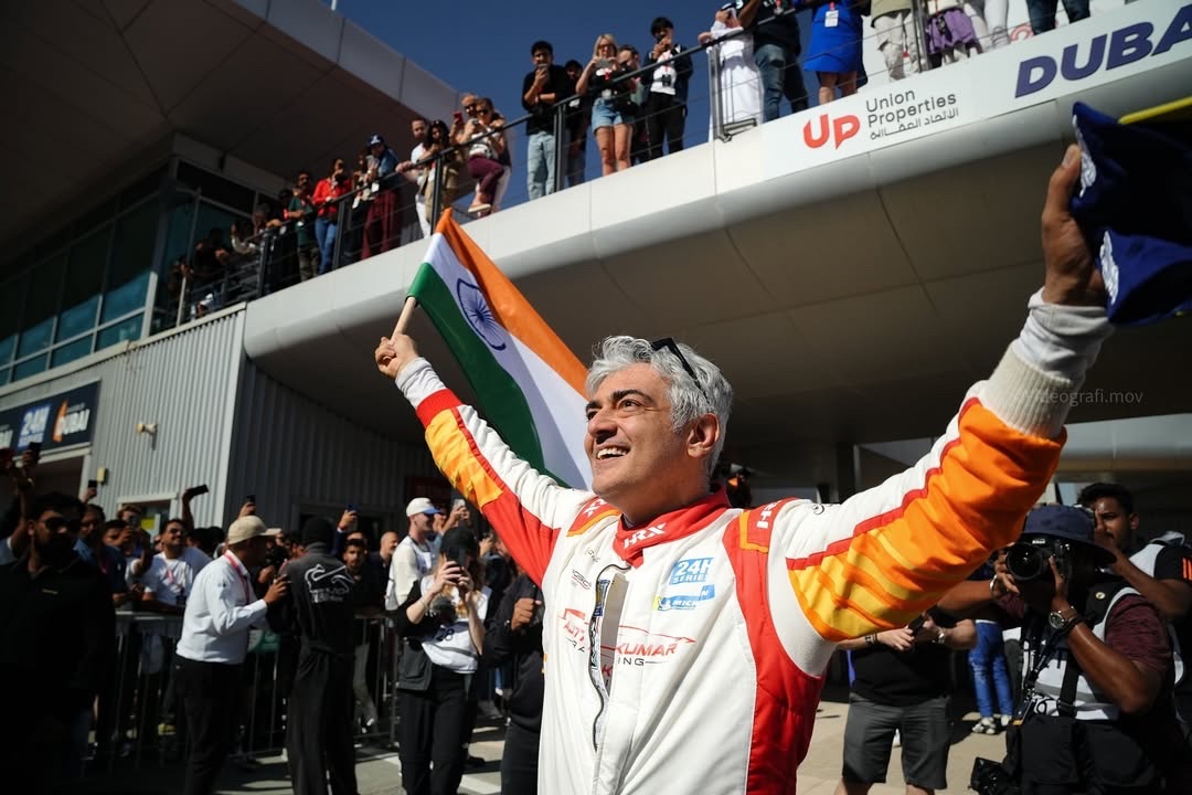 RAJvp94's tweet photo. Padma Bhushan #Ajithkumar ..🔥

Actor - Racer - Rifle Shooting Champion - Biker - Mentor of Drone Team - Photographer https://t.co/Fyk1l3Lgmi