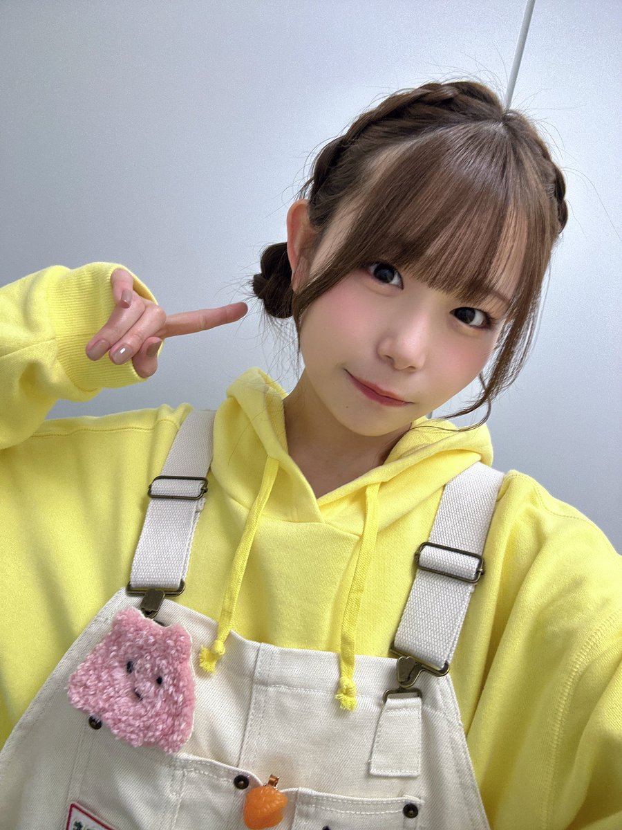 『ひなたぼっこ。』リリース日は見事なひなたぼっこ日和ですね☀️

お散歩してて気持ちいいよー！！

#こひなた民 の皆も沢山聴いてくれてるかな？？
楽曲の感想は
【#ひなたぼっこ聞いたよ 】
で沢山お待ちしております🍊☀️

#こひなたぼっこ