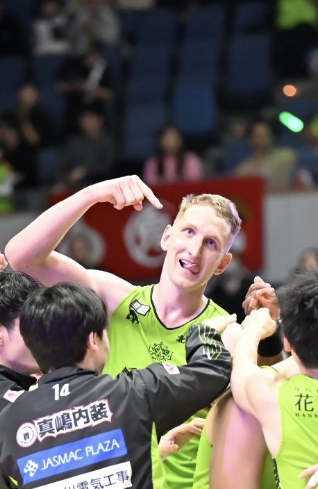 juemon_m's tweet photo. 昨日の勝利の余韻🏅
しかしこのウェルシュ選手は🤣
＃レバンガ北海道 https://t.co/g5dygYUPea