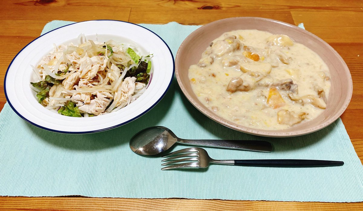 CycleMylife's tweet photo. 昨日の男子料理はこちら👨‍🍳

・クリームシチュー
・玉葱とささみのサラダ

手羽元をホロホロに煮込んだシチュー✨
めちゃ最高でした😊

#おうちごはん #料理好きな人と繋がりたい https://t.co/Cg5yQcExxb