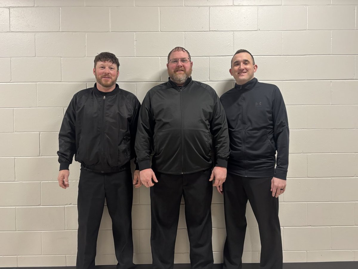 Lee1Cody's tweet photo. Cousins officiating SPVA https://t.co/lcPZwblDGY