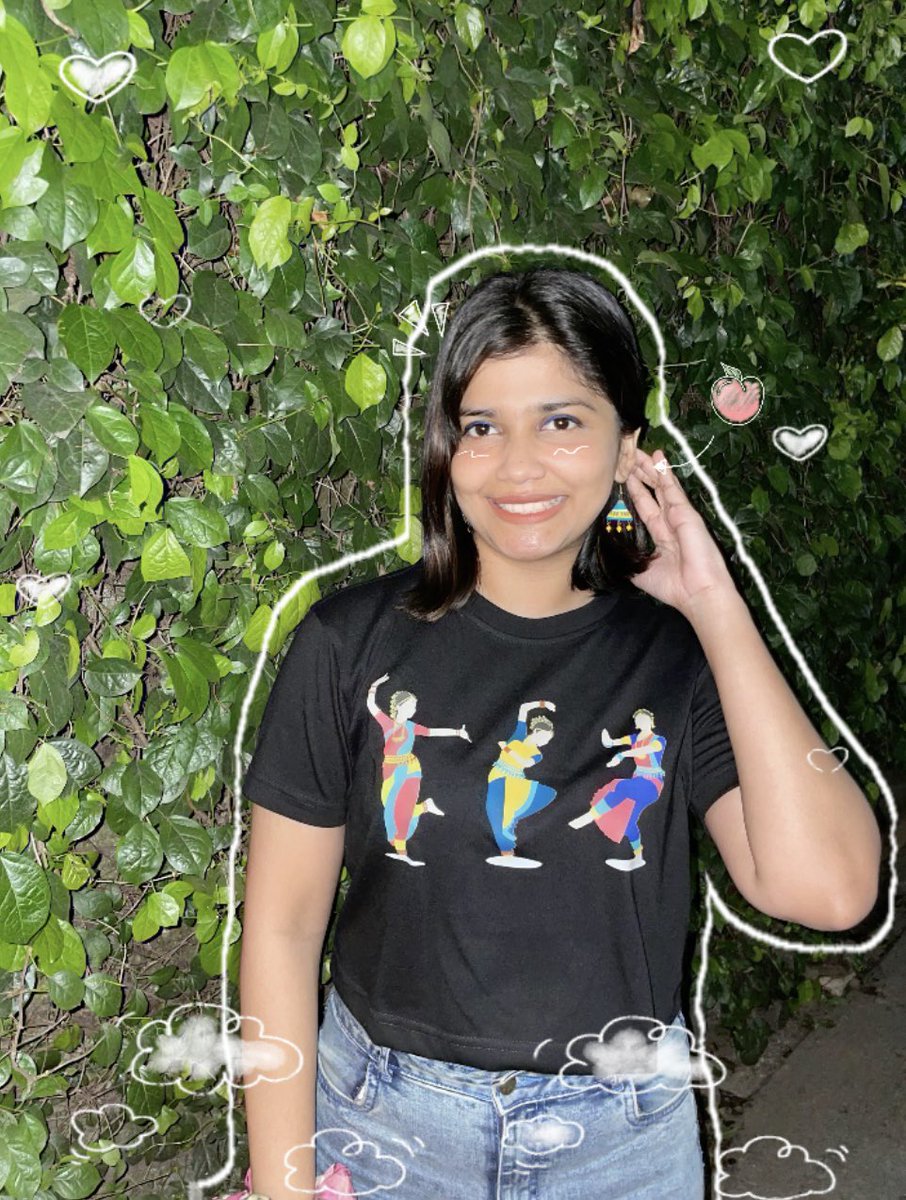 ya5hi_'s tweet photo. A random assortment 🪩💃🏻🪞

👕: @kaarigai.lk

#explorewithyashi https://t.co/tNlSXVUtYg