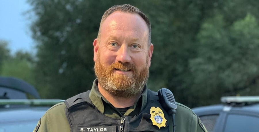 Hang onto yer Bagonias cause Cheif Bradley Taylor &amp; Haze, AR are coming back next week! I know right? I'm excited too! 🚔🎉 <a href="/OfficialOPLive/">On Patrol: Live</a> <a href="/ReelzChannel/">REELZ</a> #OPLive #OPLiveNation #OnPatrolLive