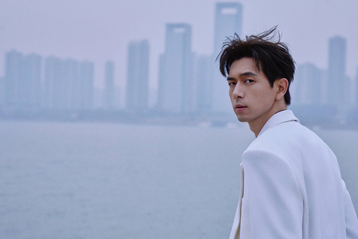 yuanyingJa's tweet photo. หล่อสุด🥰
แต่บรรยากาศหมอกจางๆหรือฝุ่นPM2.5😅
#LiXian #หลี่เซี่ยน 🧡🧡 https://t.co/Rhfc4QdB8d