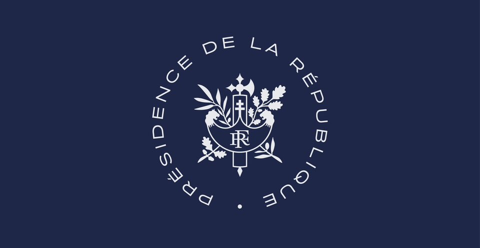 aramaema's tweet photo. #RDC #M23_AFC: Emmanuel Macron s’est entretenu séparément par téléphone avec Félix Tshisekedi, et avec Paul Kagame, ce samedi 25 janvier 2025.

Le chef de l’Etat français a exprimé « sa très vive préoccupation quant à la situation dans le Nord Kivu, notamment autour de Goma et quant aux violations de l'intégrité territoriale de la #RDC », fait savoir l’Élysée

Macron a « appelé à la fin immediate de l'offensive du M23 et des forces rwandaises ainsi qu’au retrait de ces dernières du territoire congolais », poursuit le communiqué du cabinet de Macron

« Tout devait être fait pour la protection des populations civiles et le respect de la souveraineté congolaise. Le Président de la République a appelé à la reprise du dialogue au plus vite et a dit sa détermination à appuyer les efforts de paix ».

Stanis Bujakera