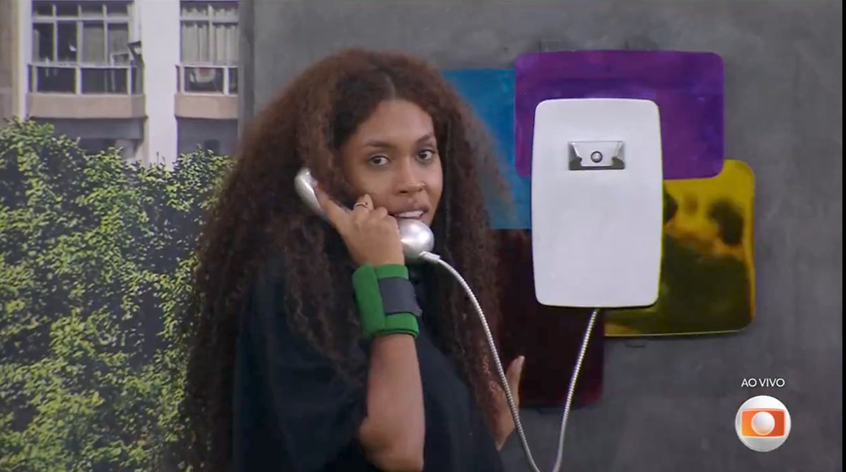 GiJacobina_'s tweet photo. Alô, produção!! O que vocês acham dessa opção aqui?? 🤣🤣
Foto: Reprodução/Globo
#TeamGu🐈⬛ #BBB25 https://t.co/fbDtvihSGM