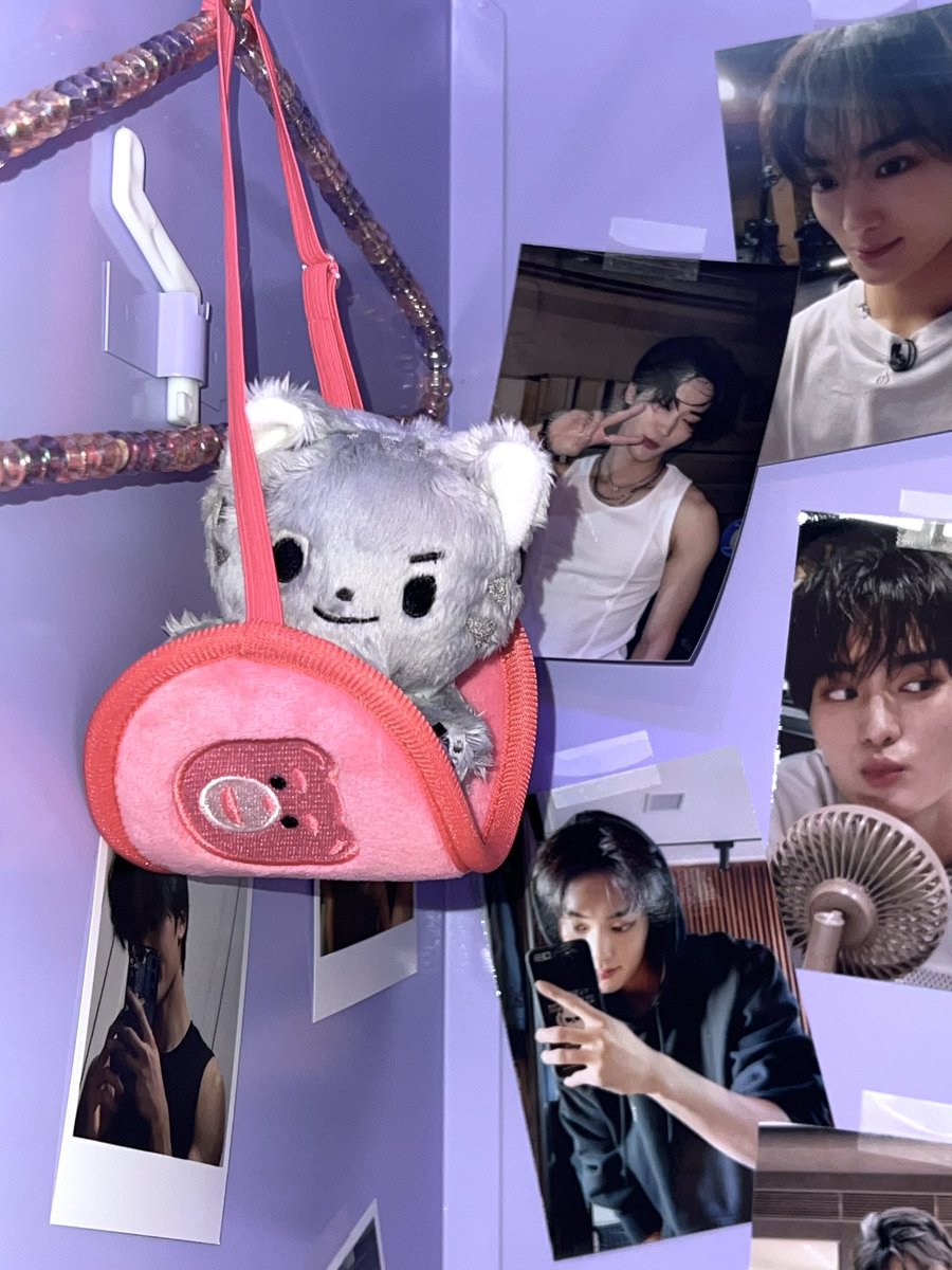 정말••• 정말 귀여워•••• 내부가 증말예뻐요•••
쿠키두 너무 귀여워서 너무너무 귀여워했음
티냥이두마리보고권력에눈물을훔친생카

#크래비티 #태영 #multipliciTY_of_That_boY