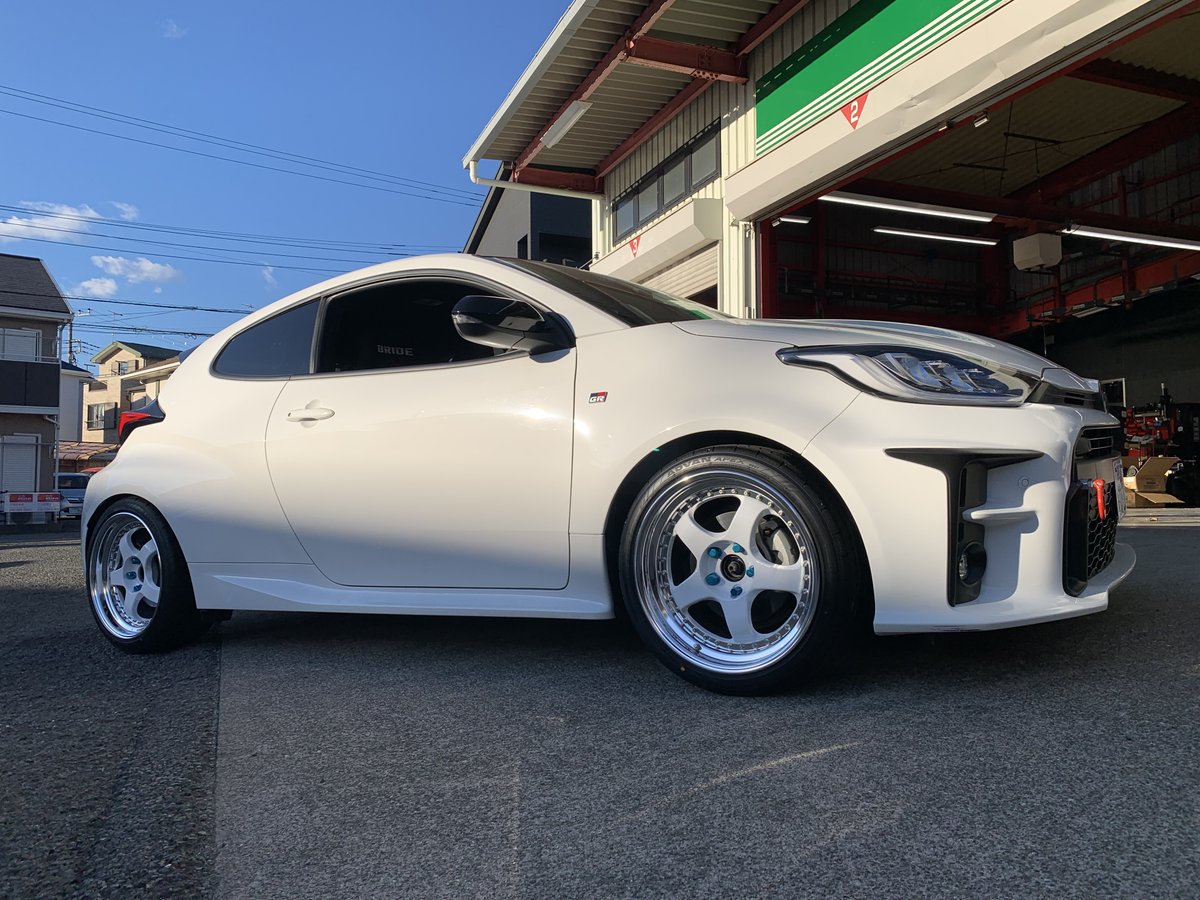 AtsugiTg's tweet image. GRヤリスに
WORK MEISTER S1 3PIECE 18インチのお取付けです！
タイヤはADVAN APEX V601です！！

ありがとうございます。
＃タイヤガーデン　＃WORKWHEEL