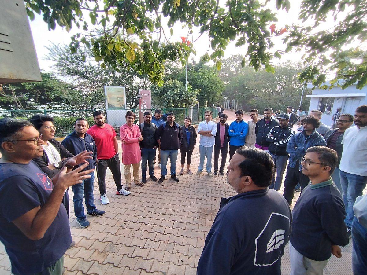 PrabhuKeDarshan's tweet photo. Yet another high energy Agara Walks edition

This time on the occasion of Republic Day, we walked &amp; talked about Building for Bharat 🇮🇳🚀

As always, a diverse bunch with unique journeys and amazing aspirations for themselves and Bharat.

Blessed to be meeting them 🙏 https://t.co/KWe8WJVipg