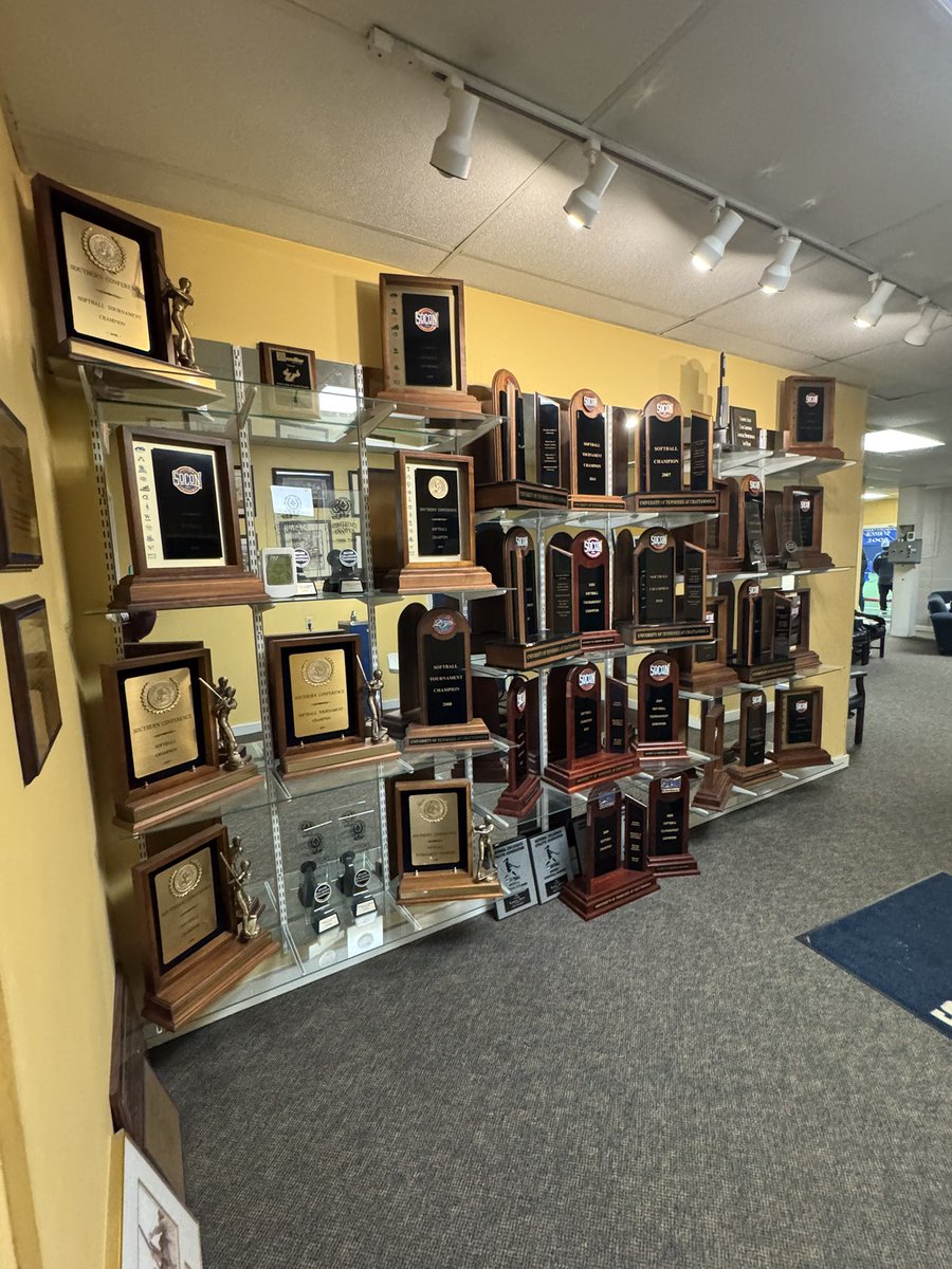 Thanks <a href="/GoMocsSB/">Chattanooga Softball</a> for putting on such a great catcher prospect camp. It was awesome to get to work with the catchers on the team and learn some new tips and tricks. The facilities were so nice!  Looking forward to watching these guys compete this year. <a href="/18uSmith/">Batbusters 18U National Smith</a>