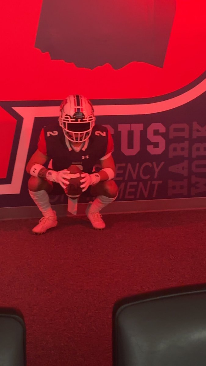 I would like to thank <a href="/OPSUFootball/">OPSU Football</a> &amp; <a href="/CoachKKerns/">Kenzie Kerns</a> for the official visit today!!