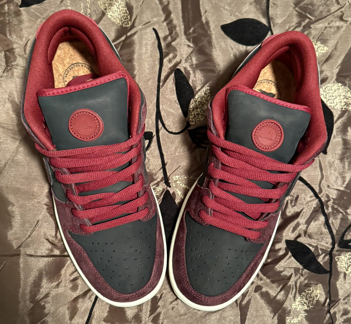Sb_OrNothing's tweet photo. Nike SB Dunk Low x Riot SkateShop @nikesb 🍷🍷🍷  #RiotSB #NikeSB #Nike #Sbornothing https://t.co/MZ8W3fdFZe