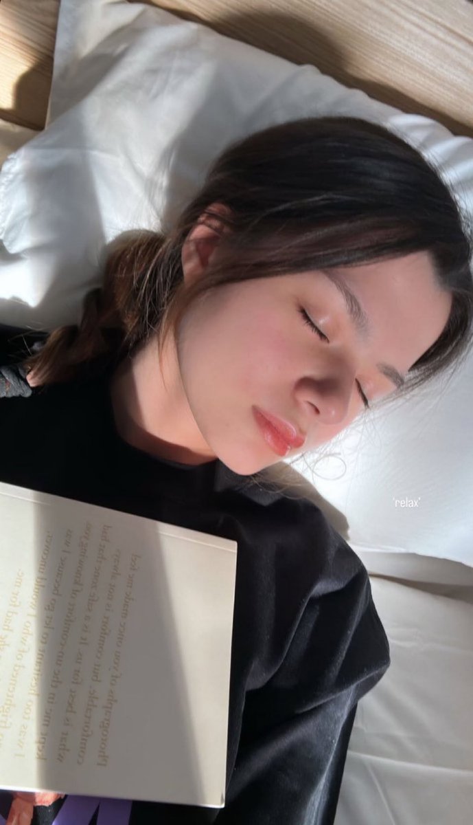 dreamxkarla's tweet photo. Le saqué una foto a mi novia mientras ella dormía https://t.co/fHNnGOhIMz