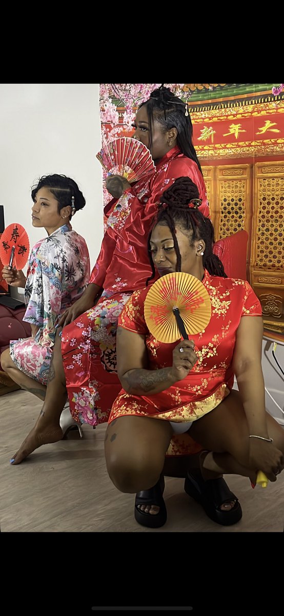 Sweetest_Tee_T's tweet photo. 🥡🥢🥰 #LadiesHibachiNight https://t.co/uv0W6iGtCE