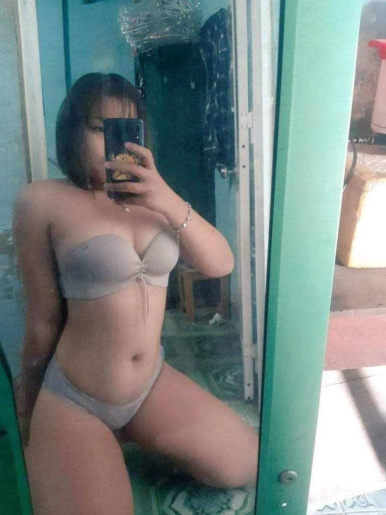 Như Dâm đãng 🥵 + chó cái là em tweet media