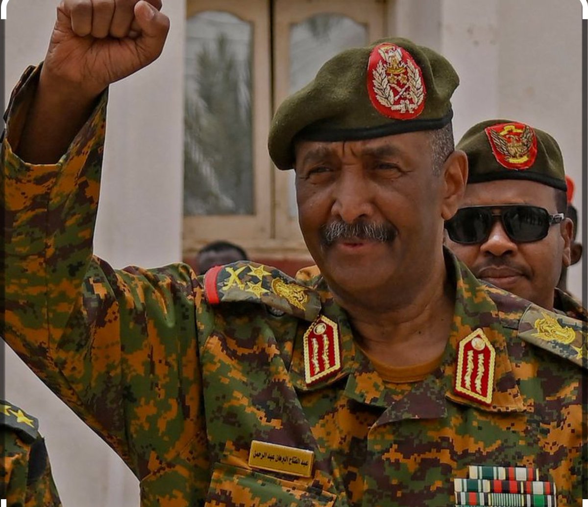 Maha_eltelb's tweet image. مصادر عسكرية لـ"الشرق": رئيس مجلس السيادة وقائد الجيش عبد الفتاح البرهان يصل مقر قيادة الجيش بالعاصمة الخرطوم لأول مرة منذ أن غادرها في أغسطس 2023.
#فك_حصار_قيادة_الجيش_للسودان