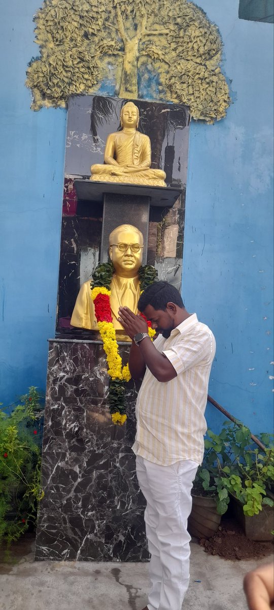 vimalpte's tweet photo. இந்திய குடியரசு தினத்தில் புரட்சியாளர் டாக்டர் அம்பேத்கர் அவர்களுடைய சிலை முன்பு உறுதிமொழி ஏற்றுக்கொண்டேன்.🩵❤️ 
@thirumaofficial https://t.co/UuGAvU5Wma