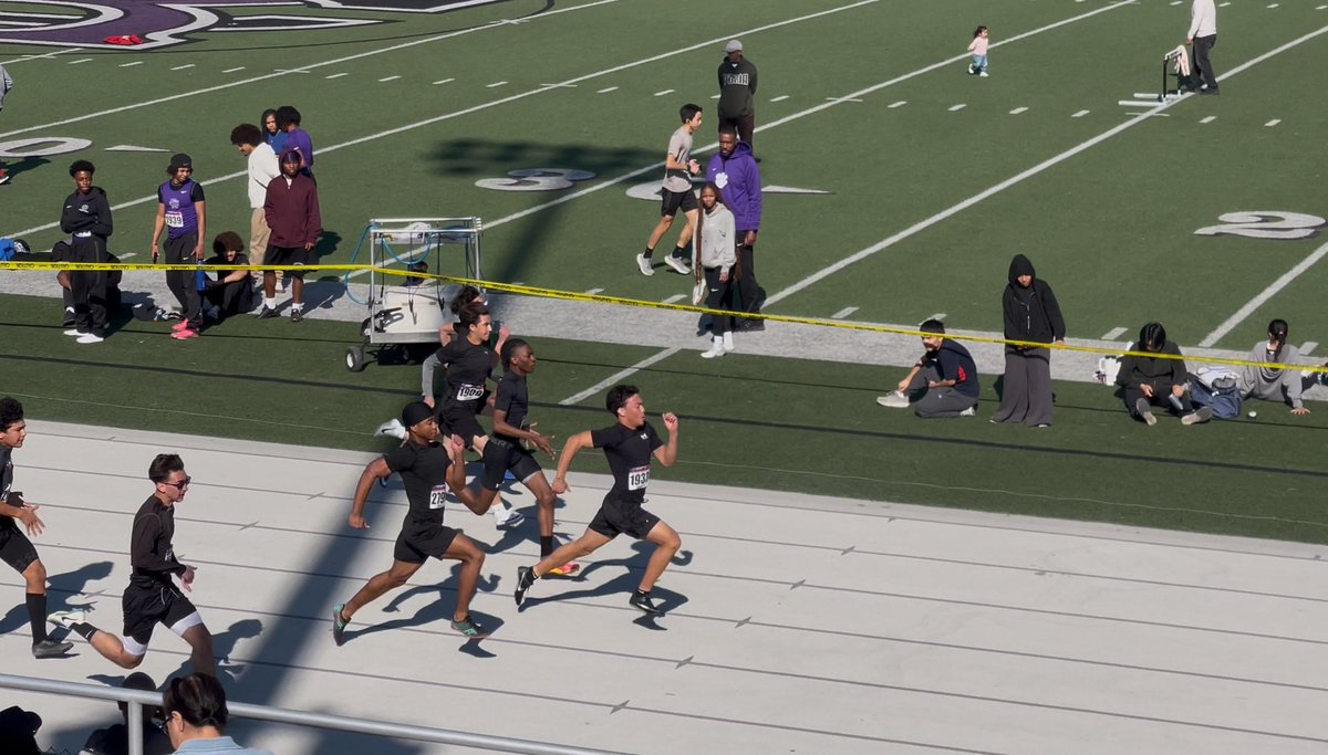 JaydenHilliard5's tweet photo. Won my heat today at the all comers meet. Having fun learning something newโฆ First year running track. #TrackIsBack #WeAreRancho #AG2G https://t.co/7hGhZzIEXh